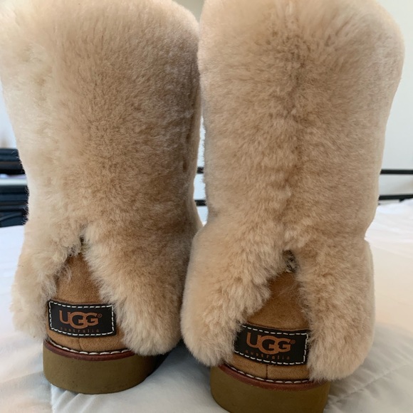 UGG Shoes - UGG BOOTS